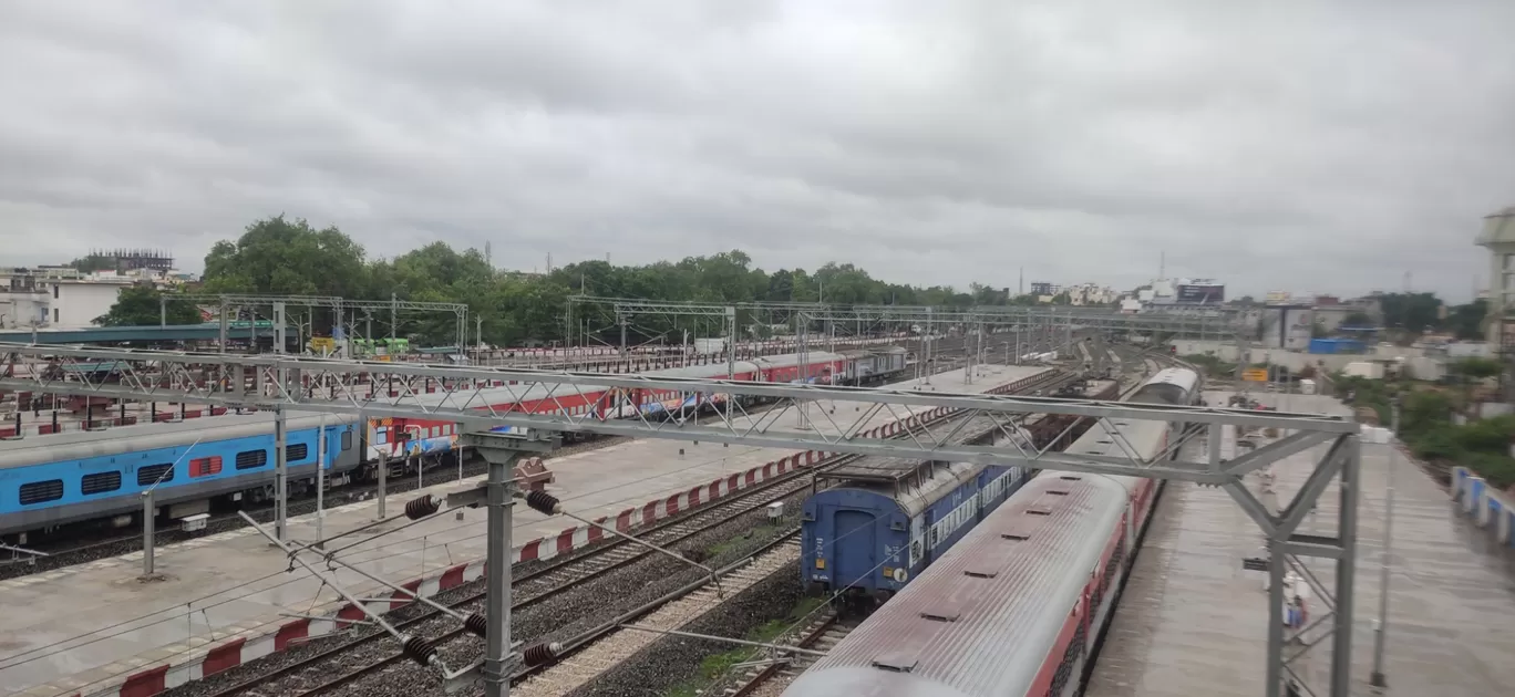 Photo of Manduadih Railway Station By Master V