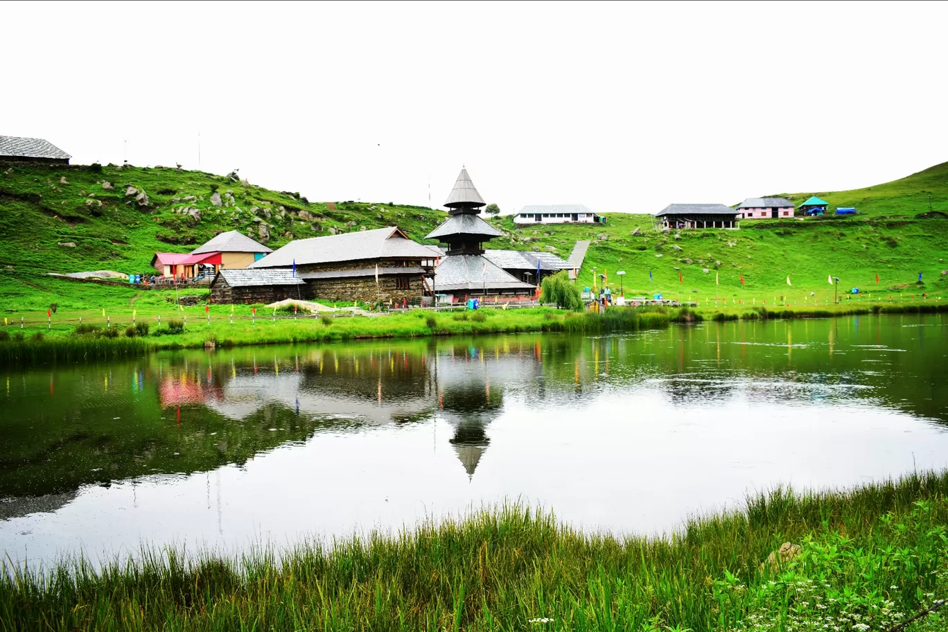 Photo of Prashar Lake By kanaya dutta