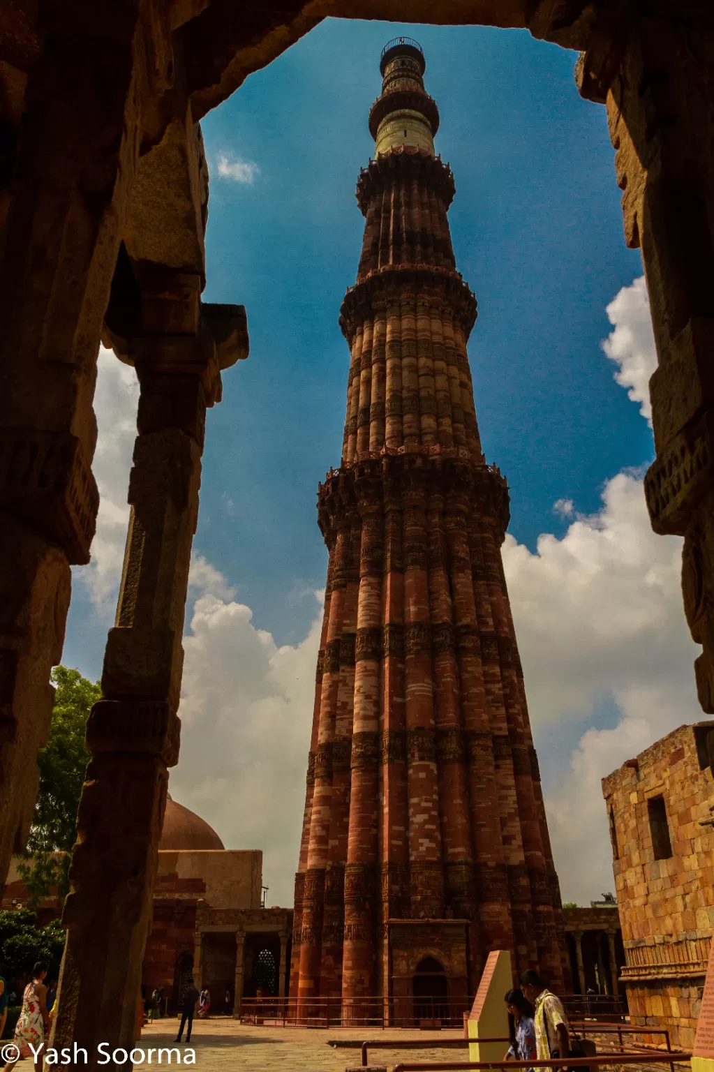 Photo of Qutub Minar Complex By Yash Soorma