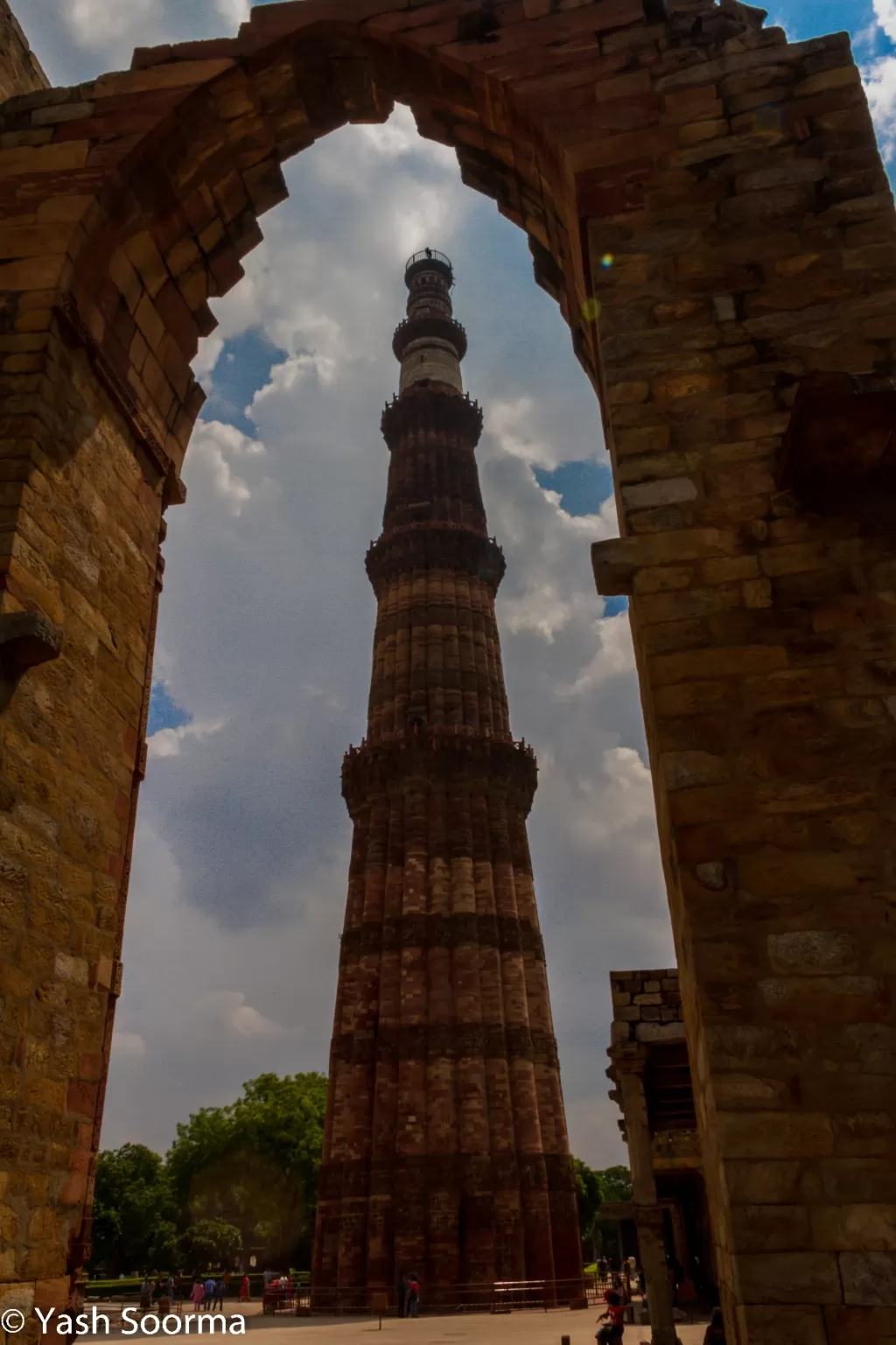 Photo of Qutub Minar Complex By Yash Soorma