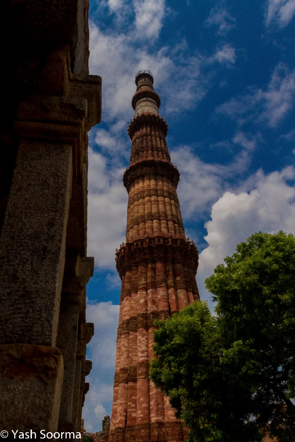 Photo of Qutub Minar Complex By Yash Soorma