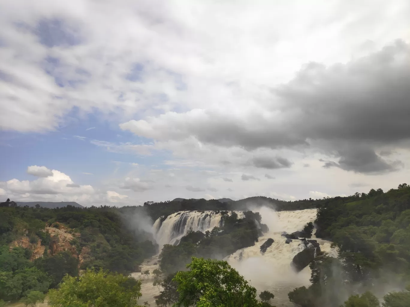 Photo of Gaganachukki Water Falls By Sharanya Jayaram