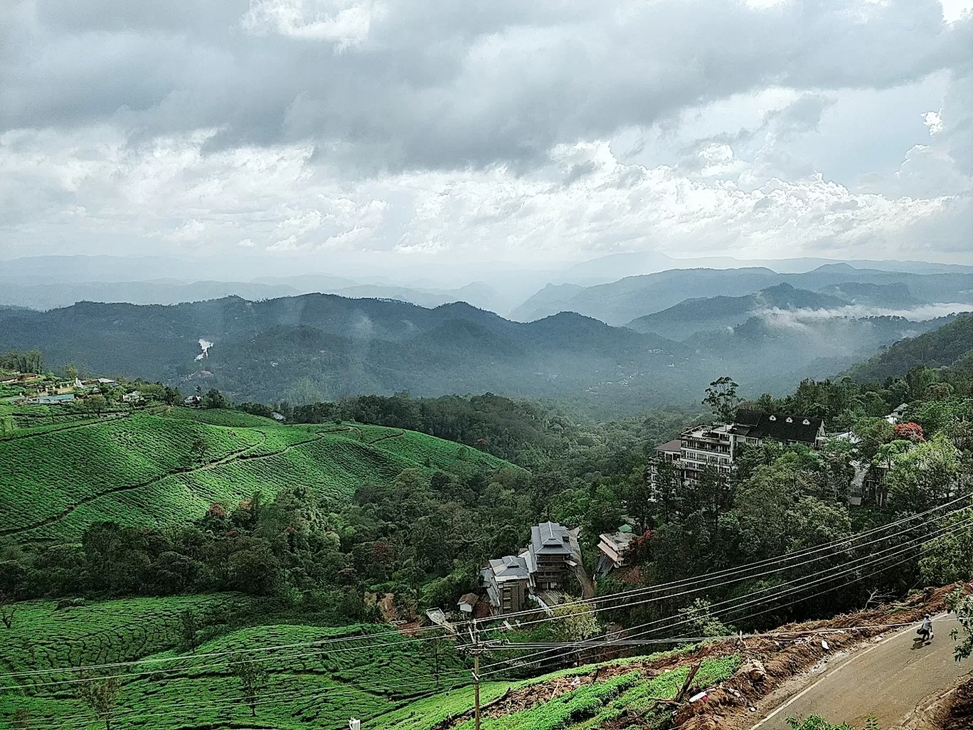 Photo of Munnar Hill Station By Wanderlust_Dr