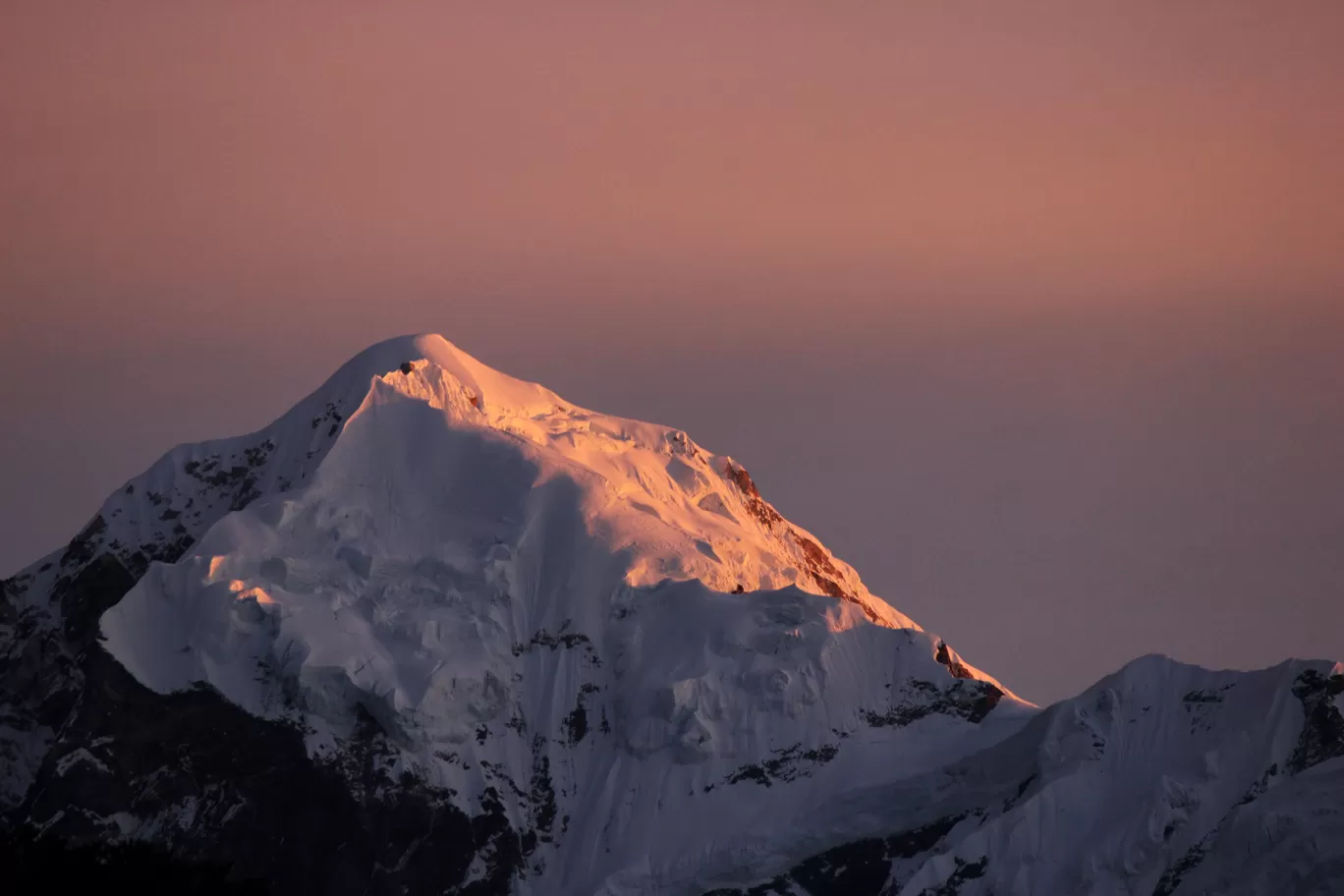 Photo of Himalayas By Apratim Kundu