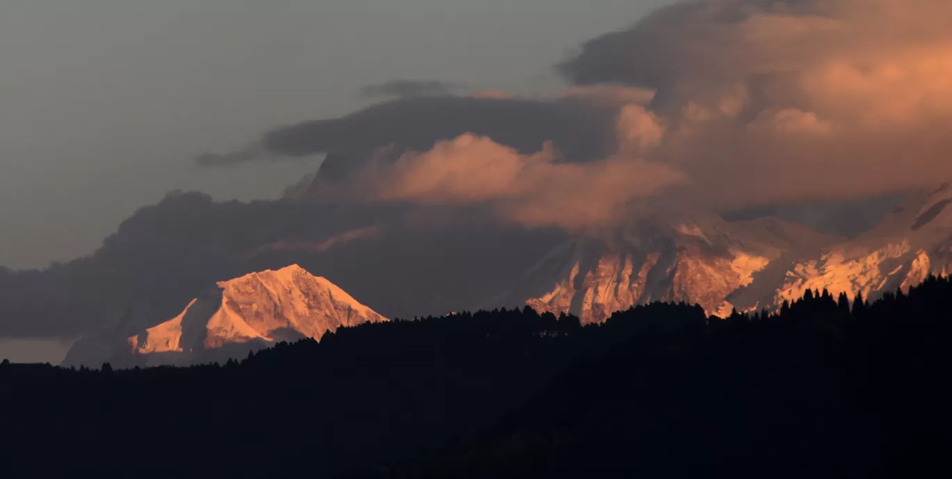 Photo of Himalayas By Apratim Kundu