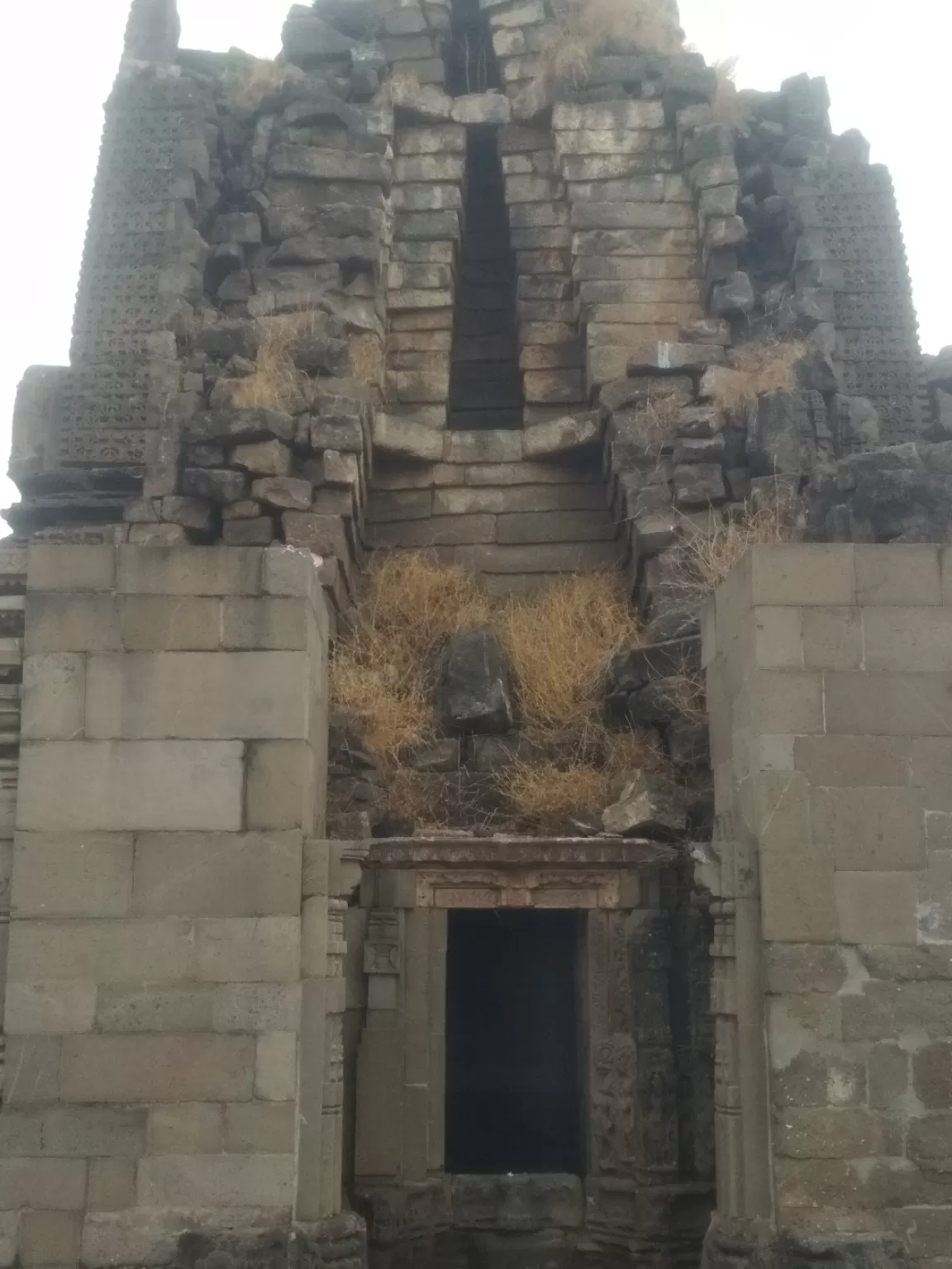 Photo of Oon - The Town Of 99 Temple By Kapil Kumar