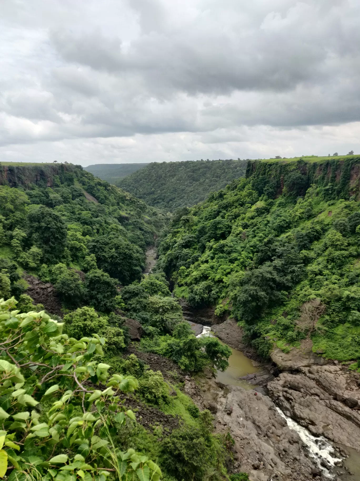 Photo of Hatyari khoh By Siddhant Kala