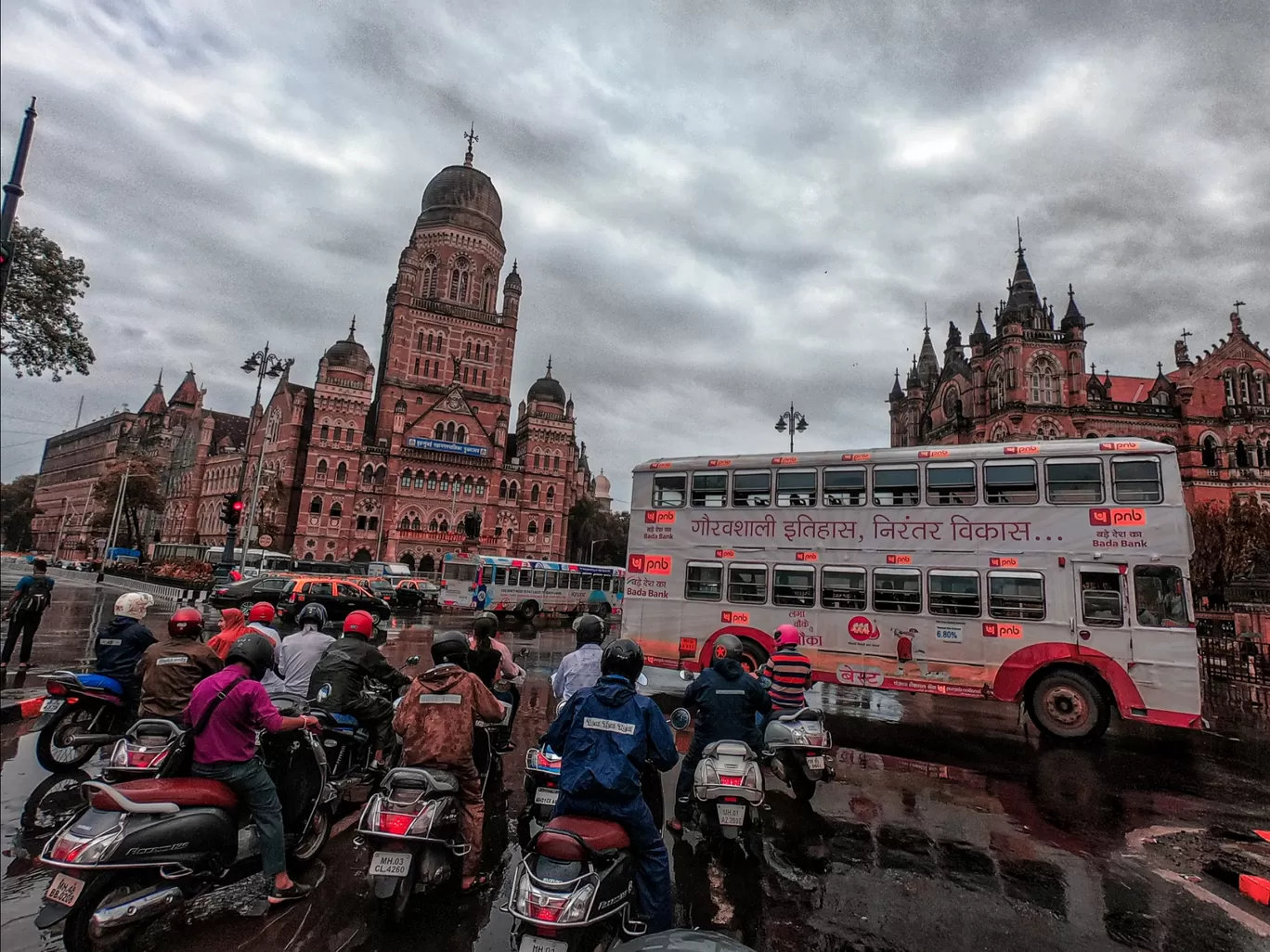 Photo of Chhatrapati Shivaji Maharaj Terminus By akhtar
