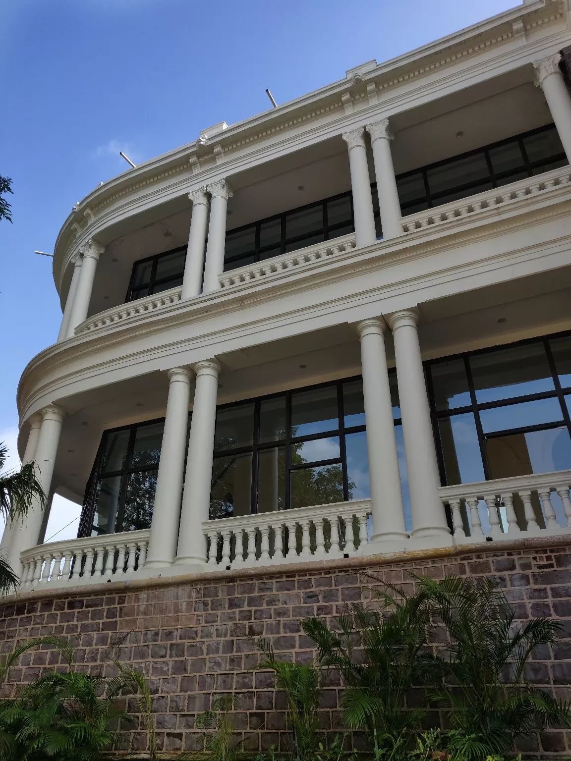 Photo of Minto Hall By Nikhil Pandey