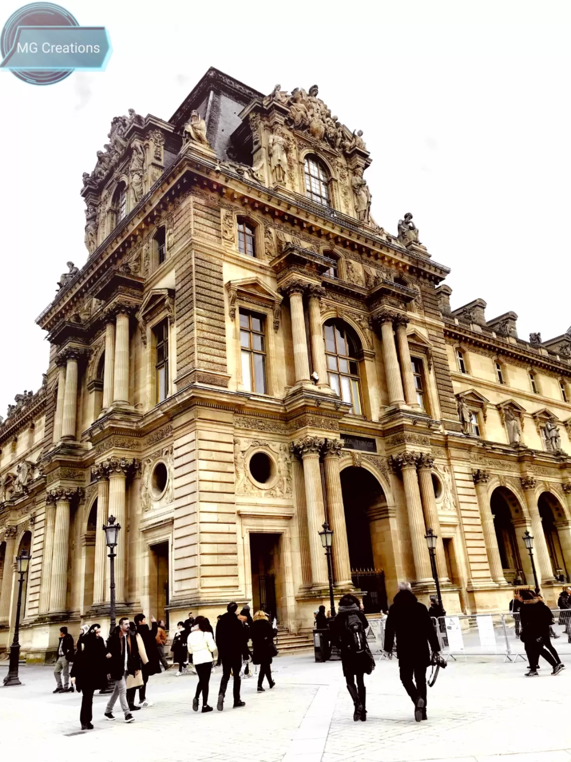Photo of Paris By Meharish Gaddam