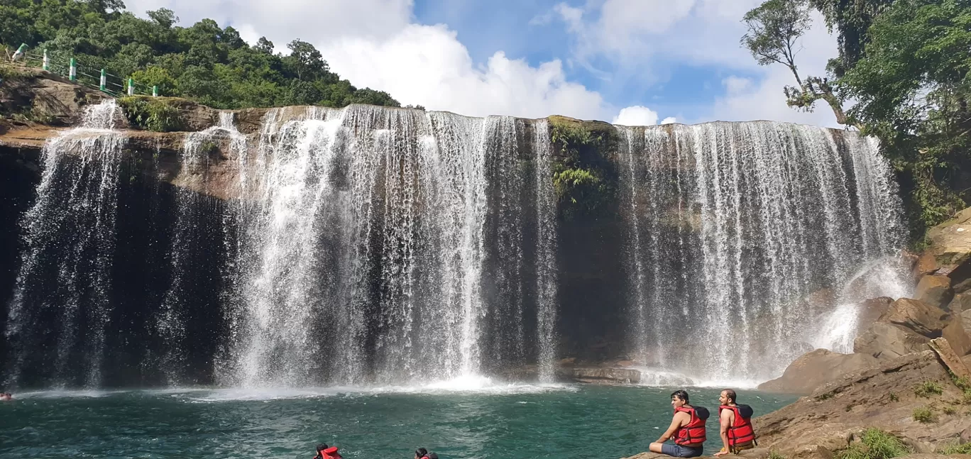 Photo of Krang Shuri Waterfall By thushar ys