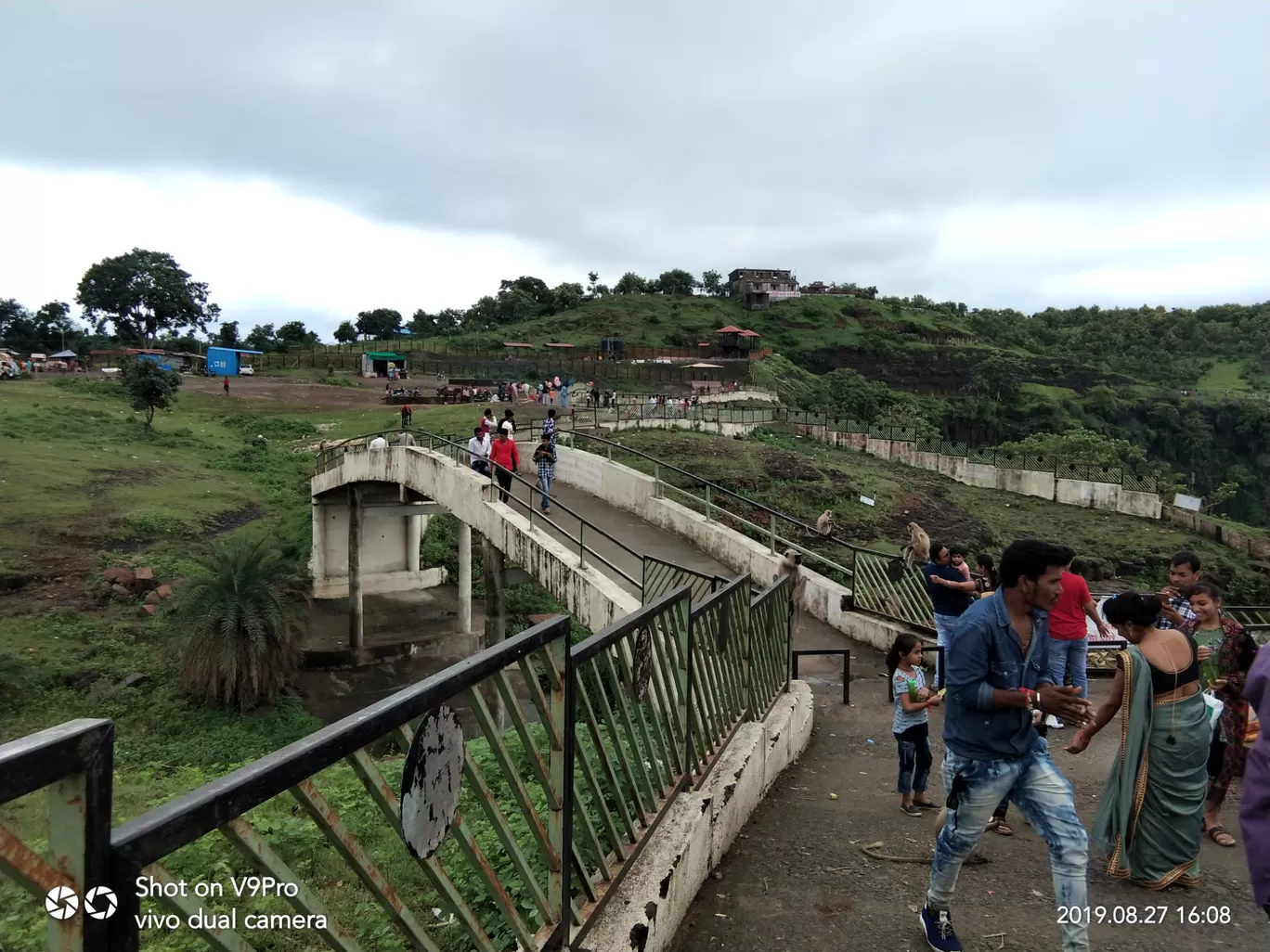 Photo of Patalpani Waterfall By Abhishek Karma