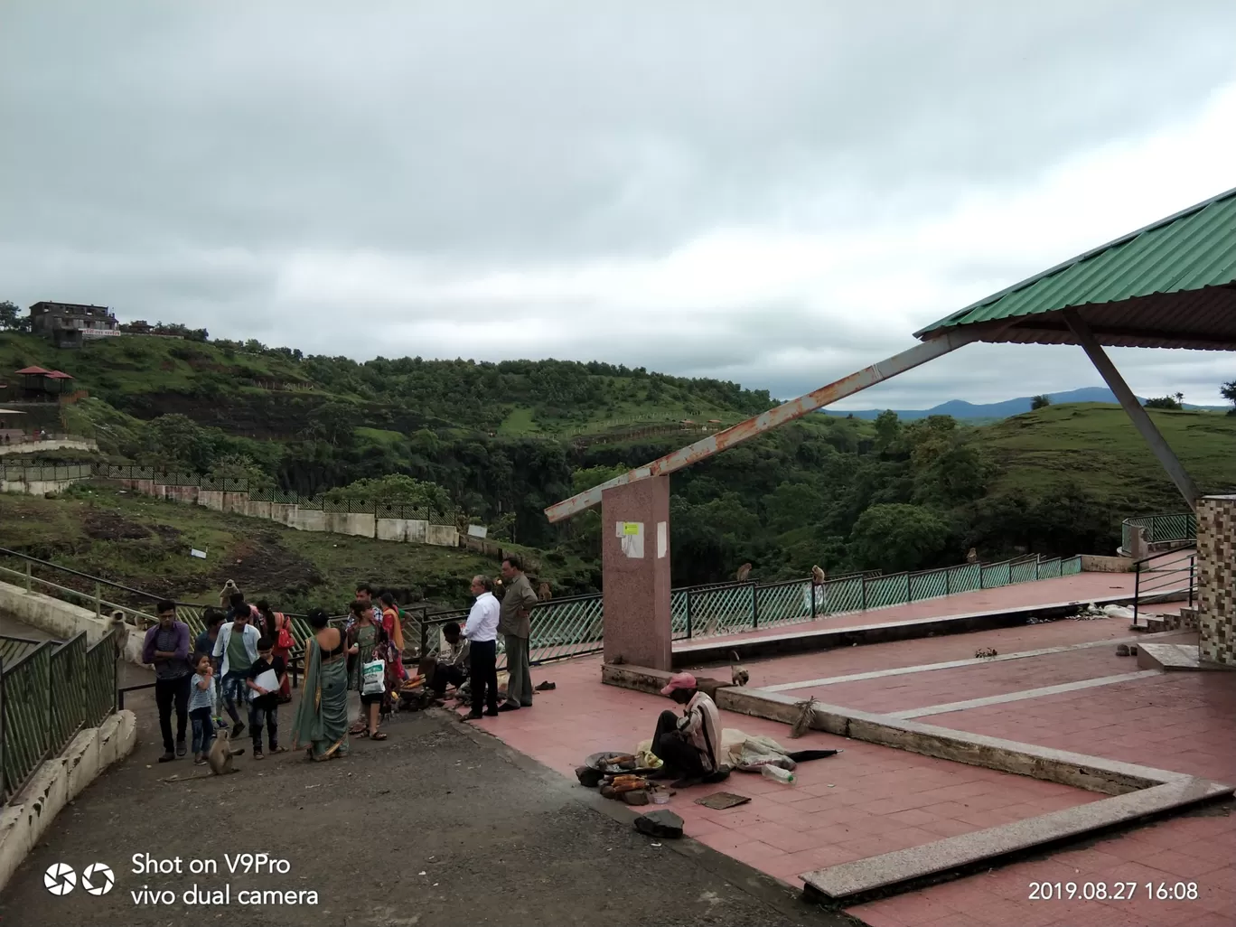 Photo of Patalpani Waterfall By Abhishek Karma