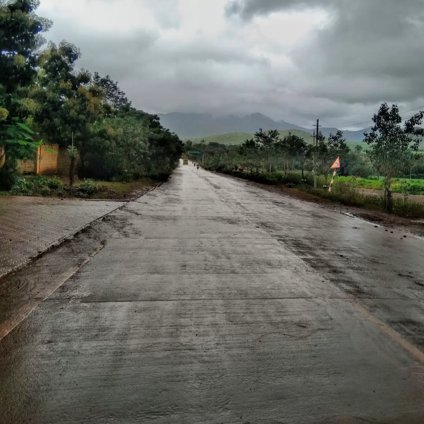 Photo of Yeshwantnagar Bus Stop By Sanjay E