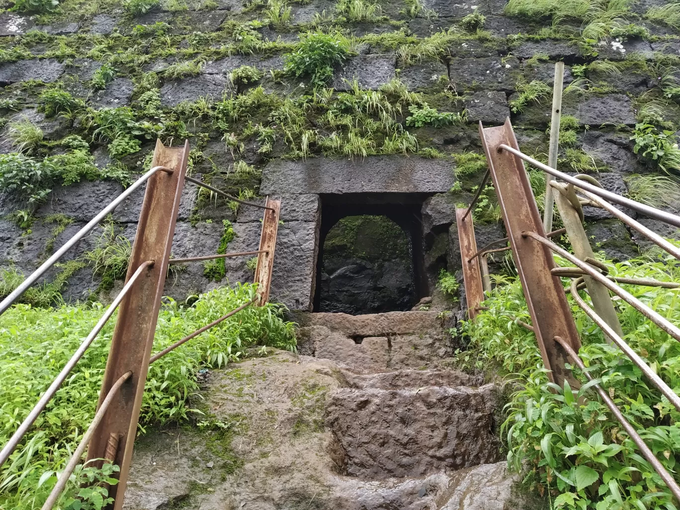 Photo of Rajgad Fort By Satyandhar Kawathekar