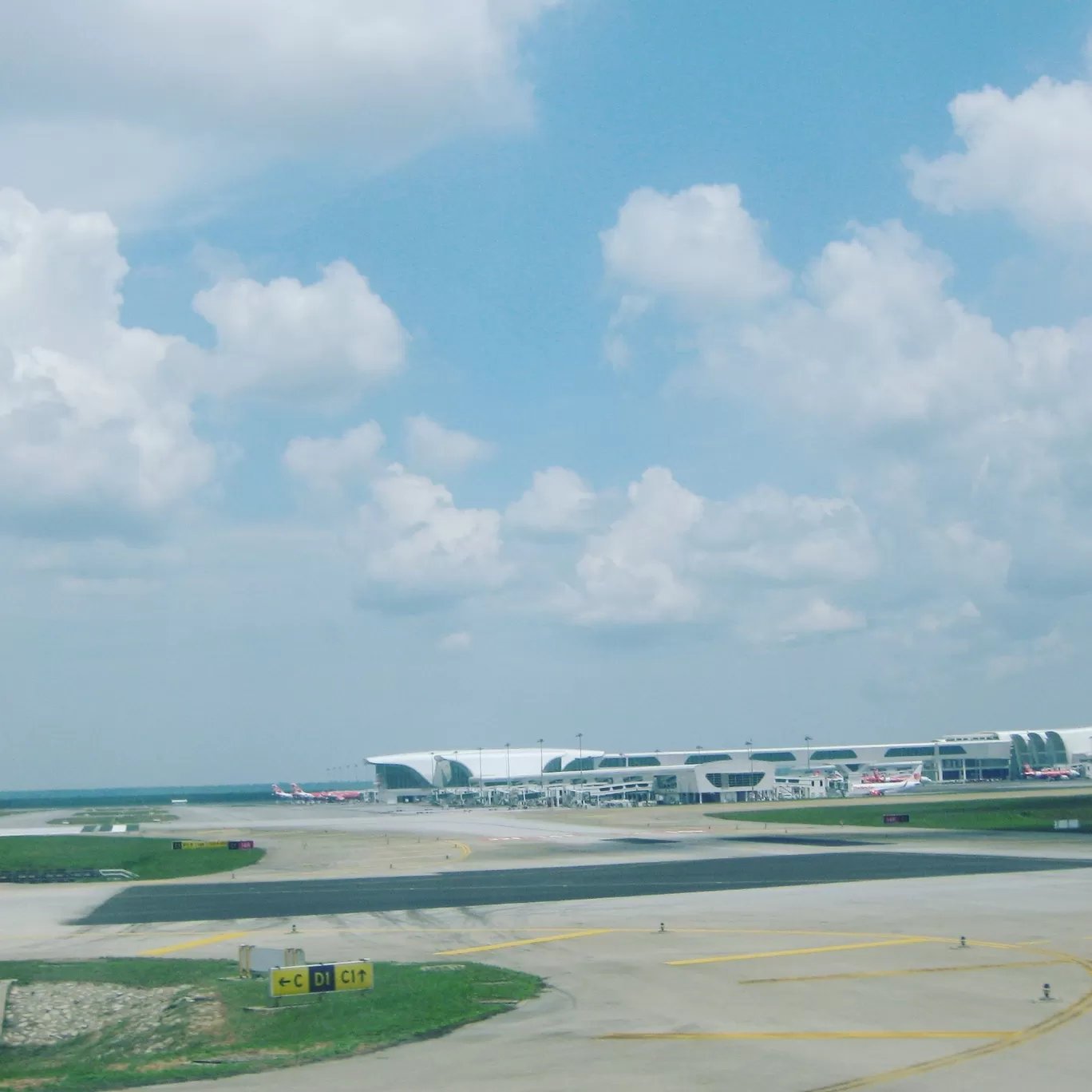 Photo of Kuala Lumpur International Airport (KUL) By Neelavra Saha