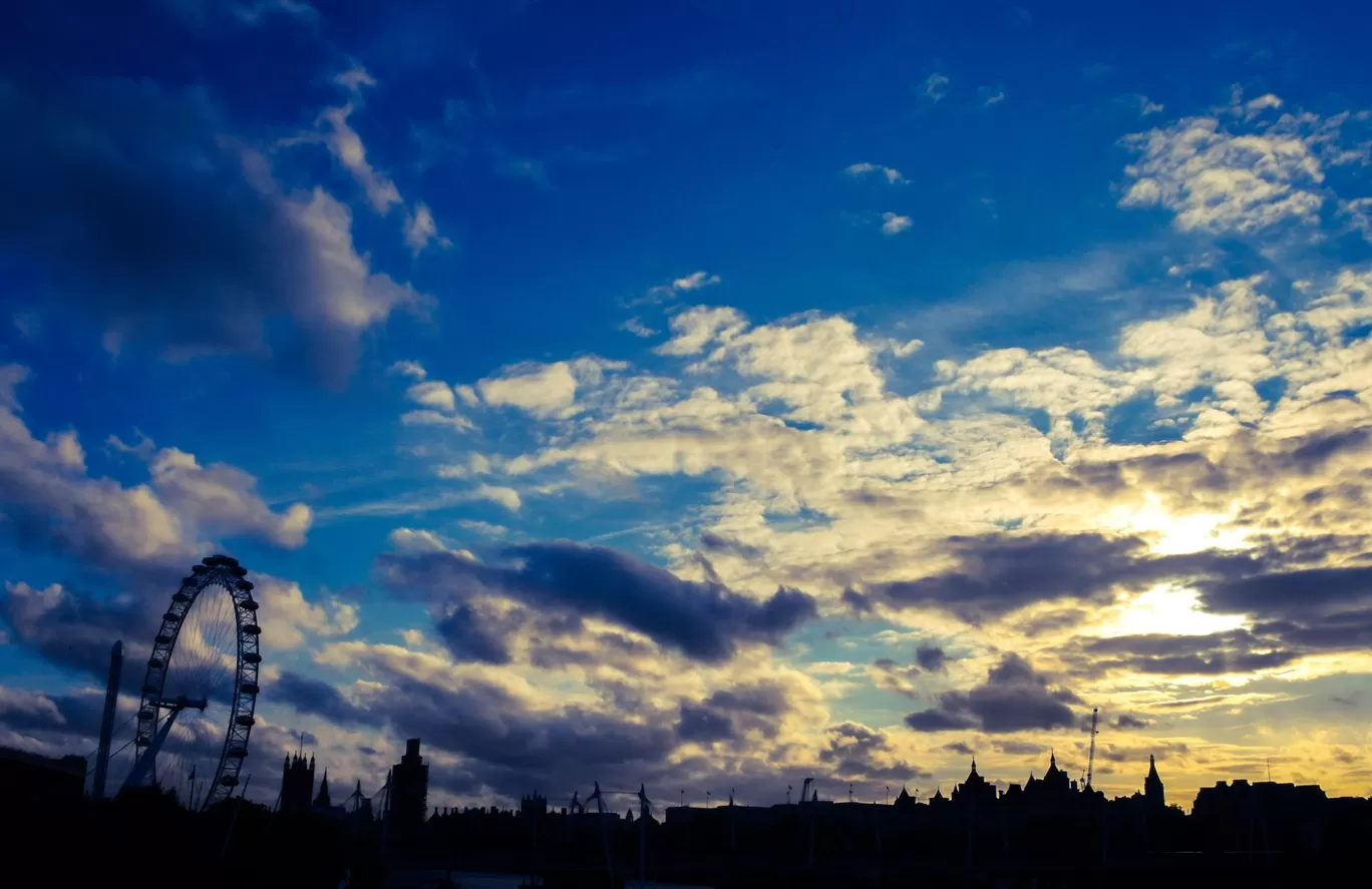 Photo of London Eye Waterloo Pier By Hussain Gavandhe