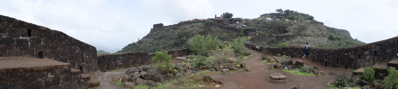 Photo of Pratapgad Fort By zrooming_around