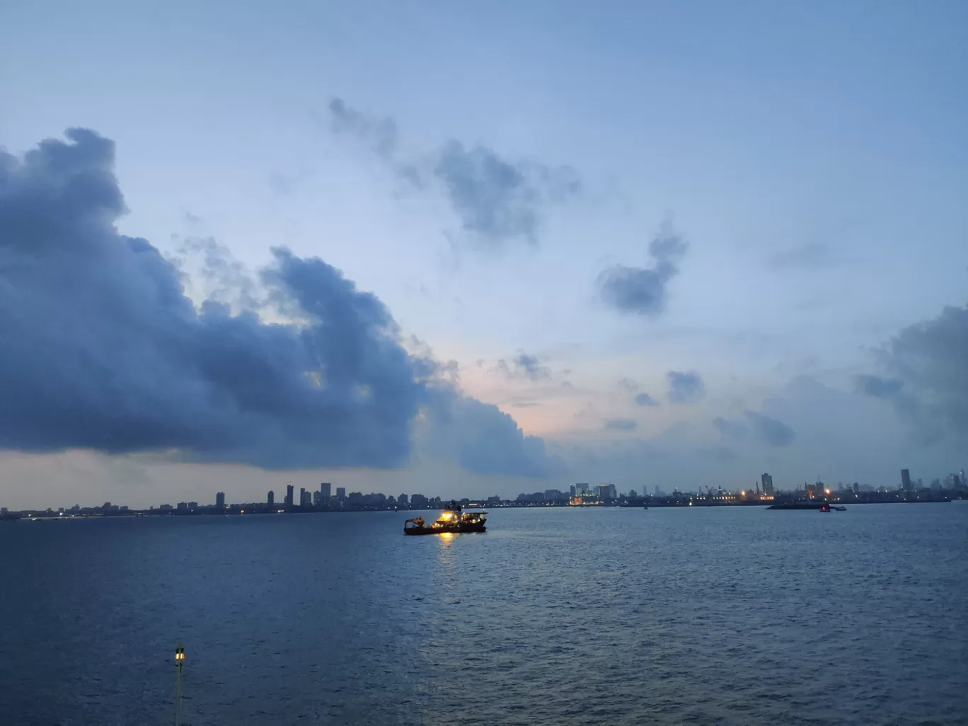 Photo of Mumbai By Himanshu Yadav