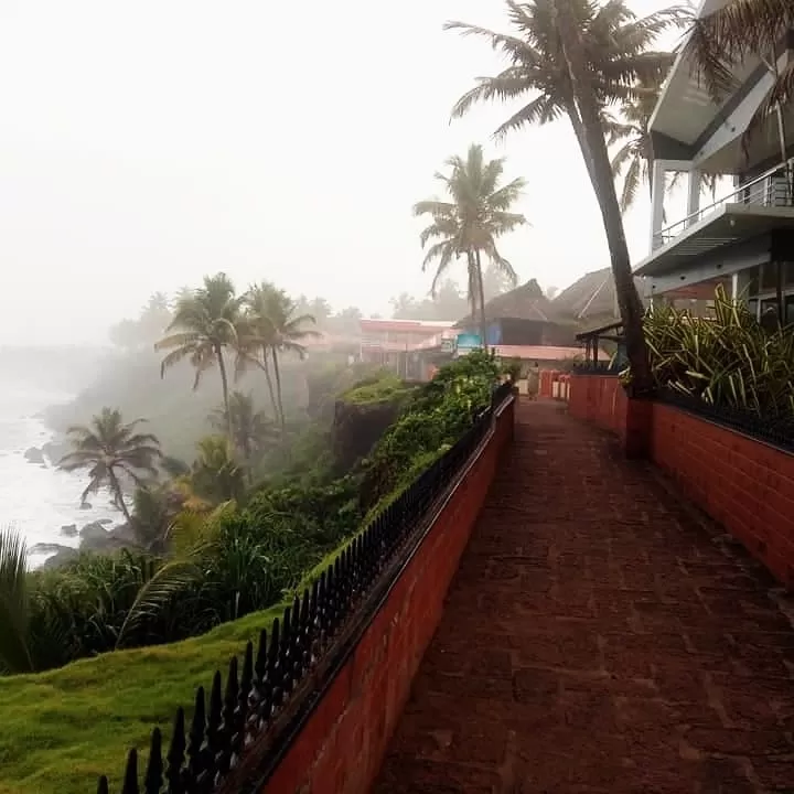 Photo of Varkala cliff By Avijit Paul