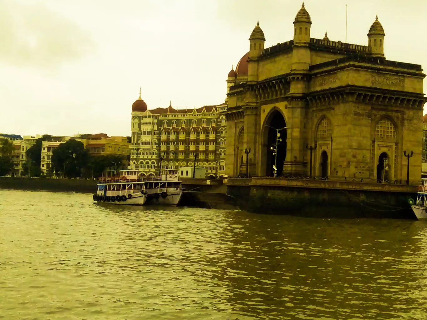 Photo of Mumbai By Gaurav Dubey