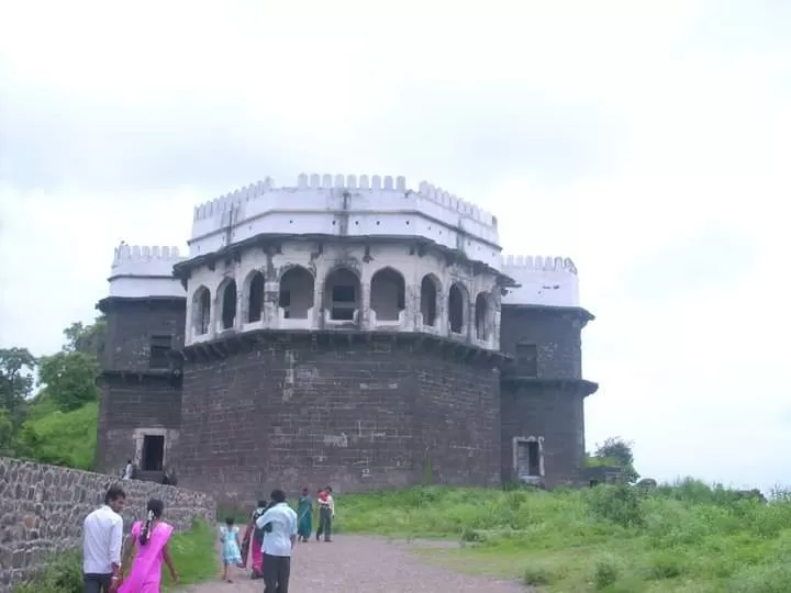 Photo of Daulatabad Fort By Bitesoftravelbug