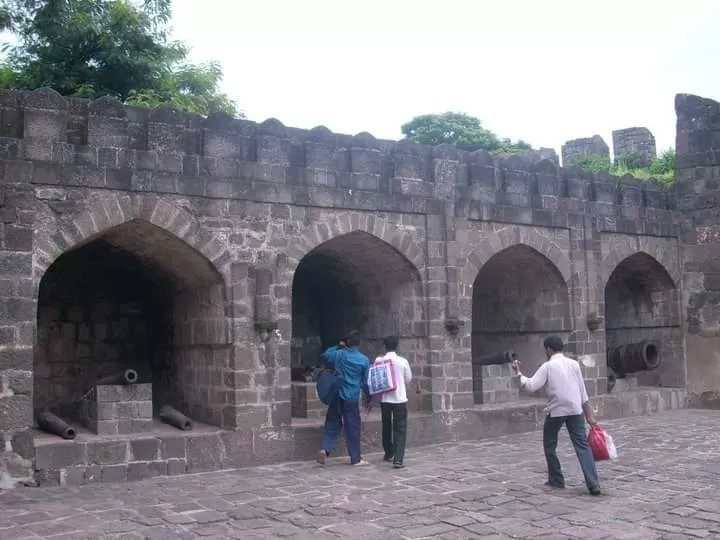 Photo of Daulatabad Fort By Bitesoftravelbug