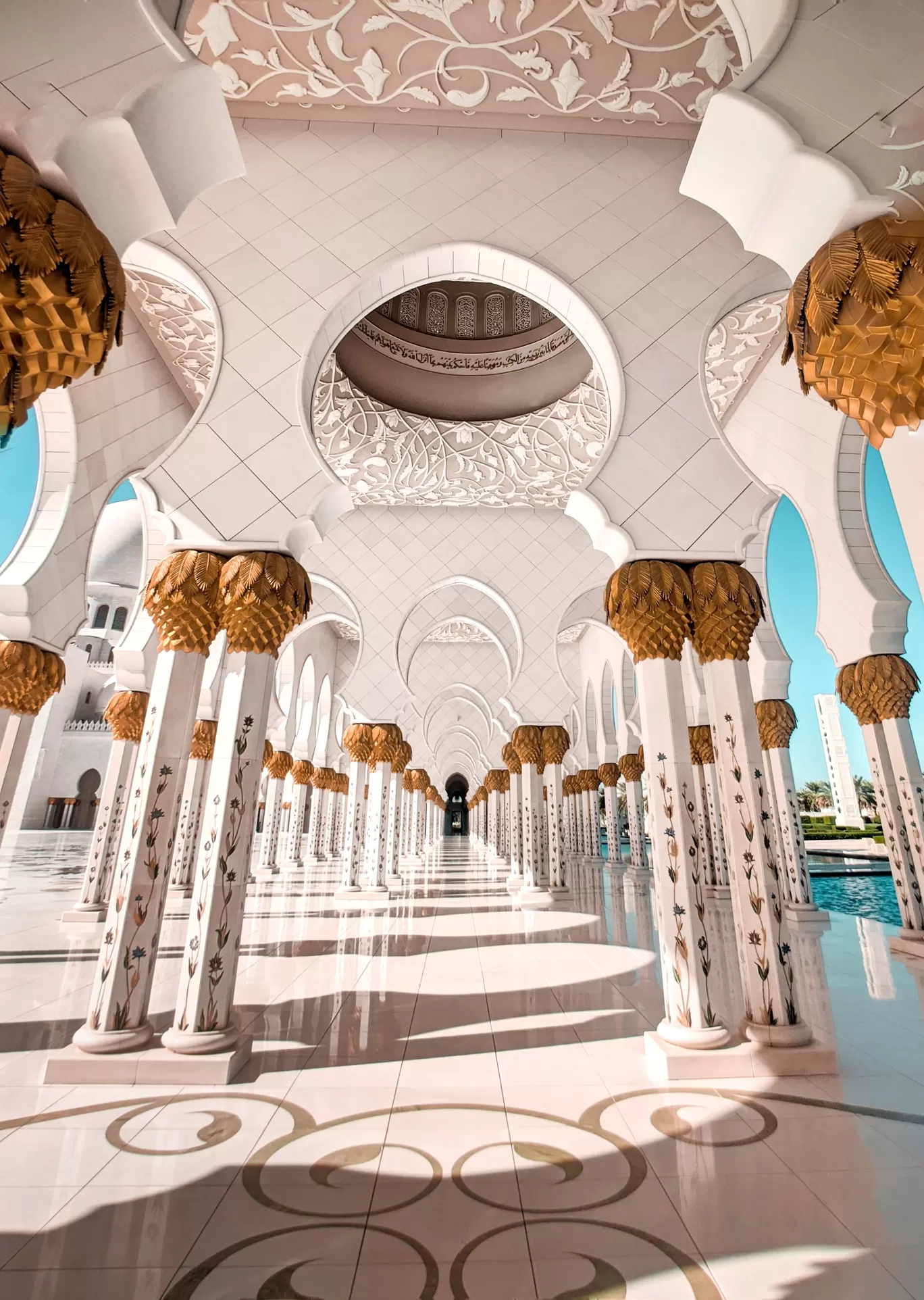 Photo of Sheikh zayed mosque By That NomadCouple