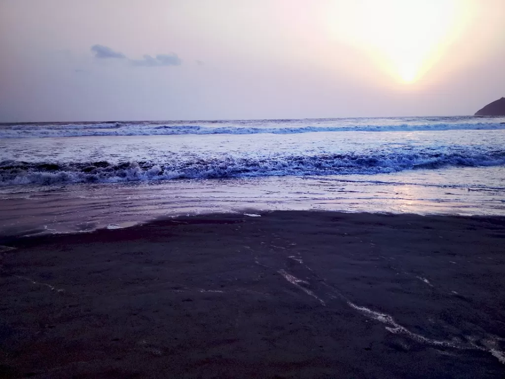 Photo of Bhatye Beach By TravelAtma