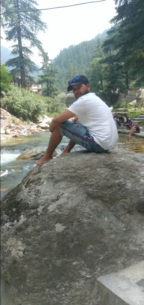 Photo of KheerGanga Waterfall - Half way By Sunny Sen