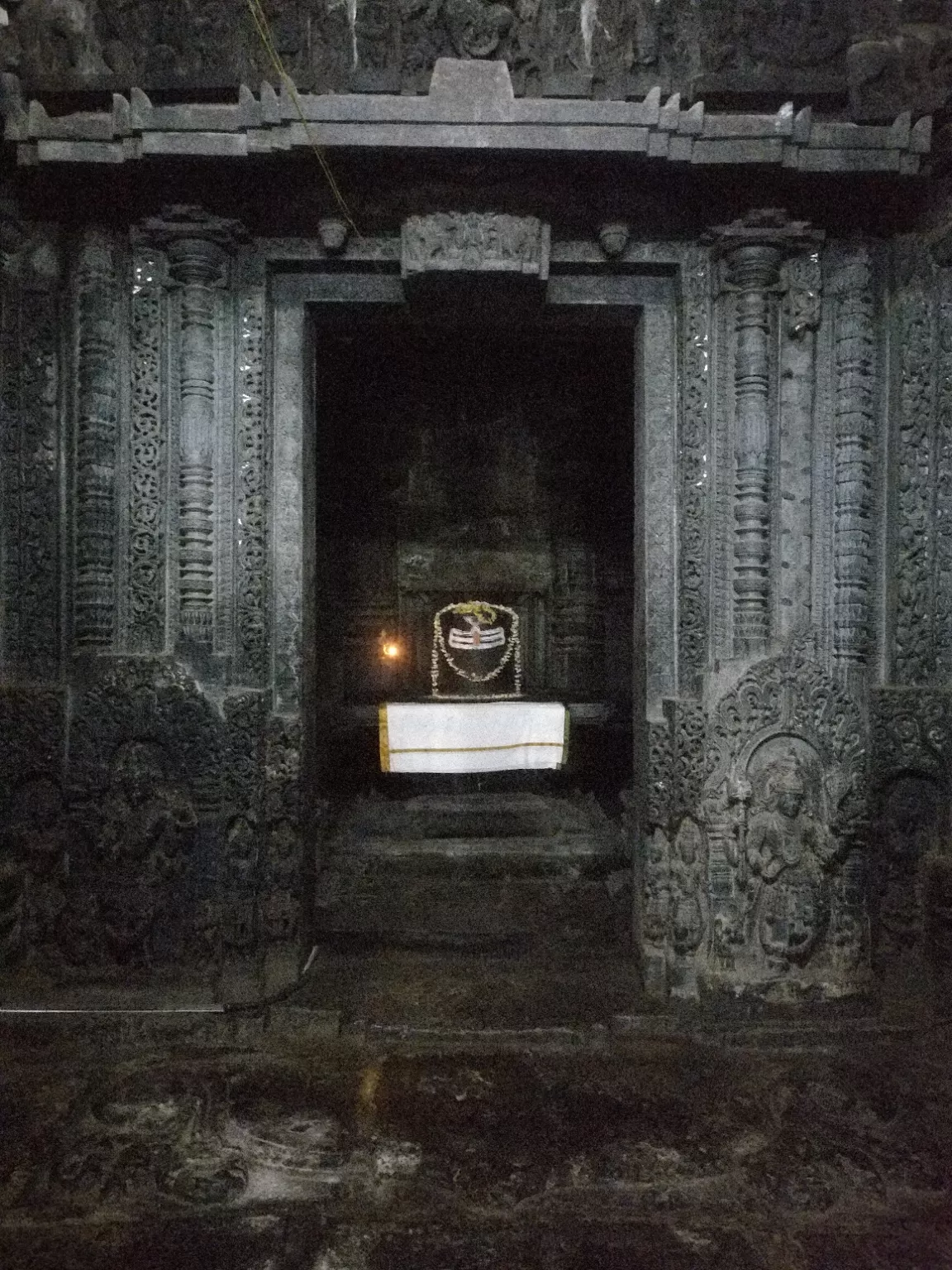 Photo of Halebidu Archaelogical Site By Mahesha Iyer