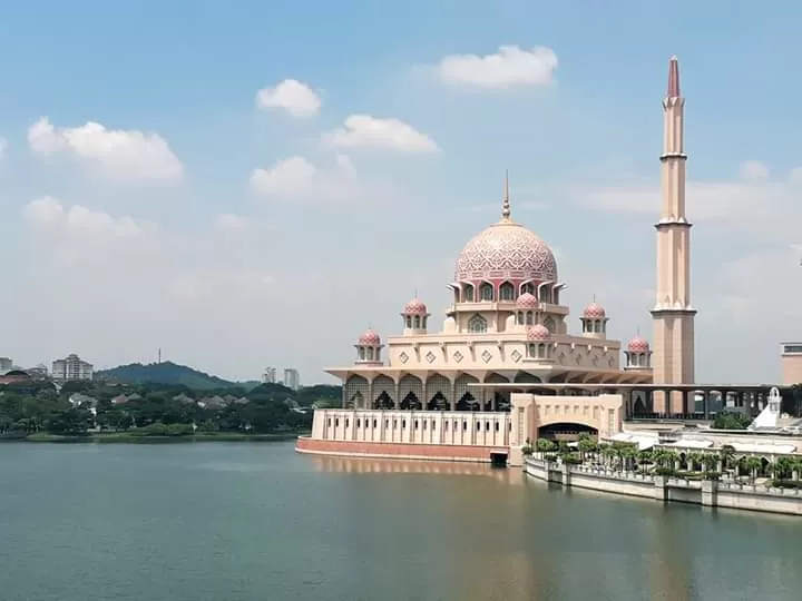 Photo of Malaysia By Leena S