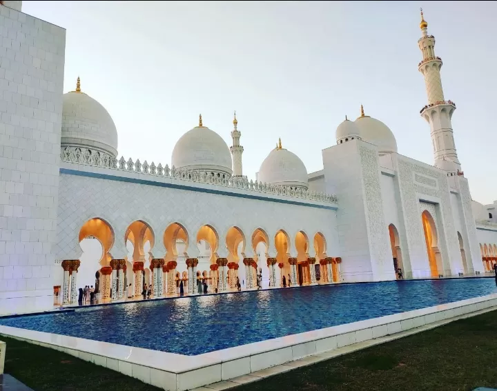 Photo of Abu Dhabi By Raeesah Tamboli