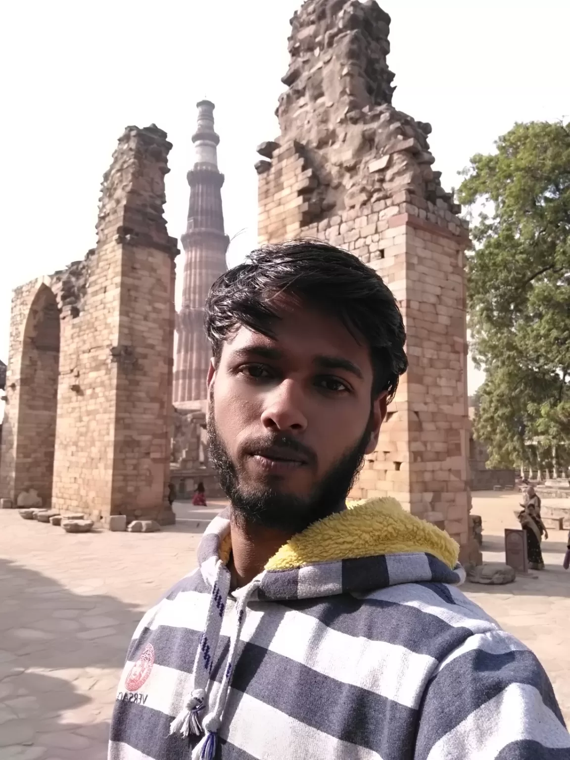 Photo of Qutub Minar By Shubham Saini
