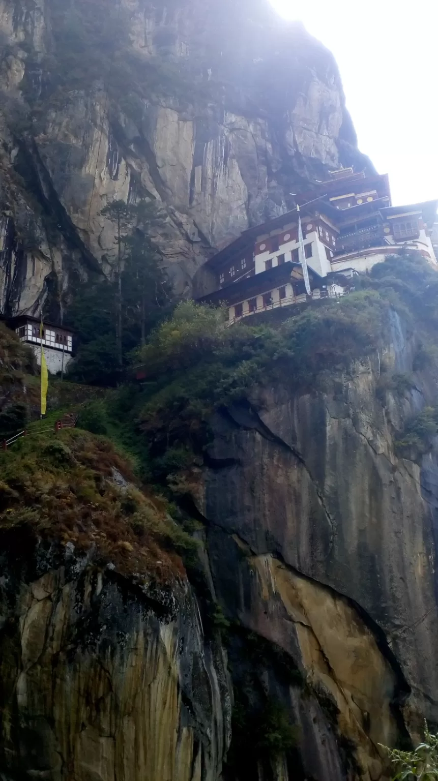 Photo of Bhutan By Girish Mahajan