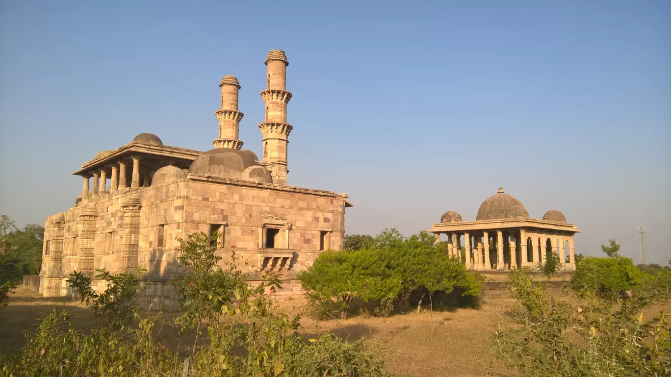 Photo of Champaner-Pavagadh Archaeological Park By AJABUL BISWAS