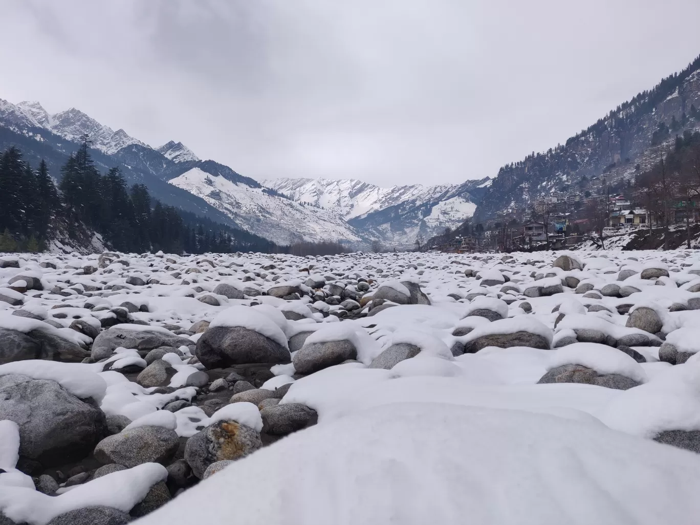 Photo of Manali By Ahmed Affan