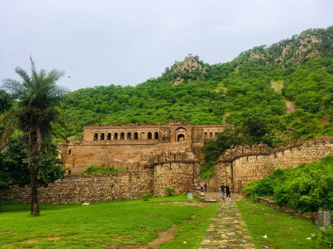 Photo of Bhangarh Fort By Yogesh Kumar