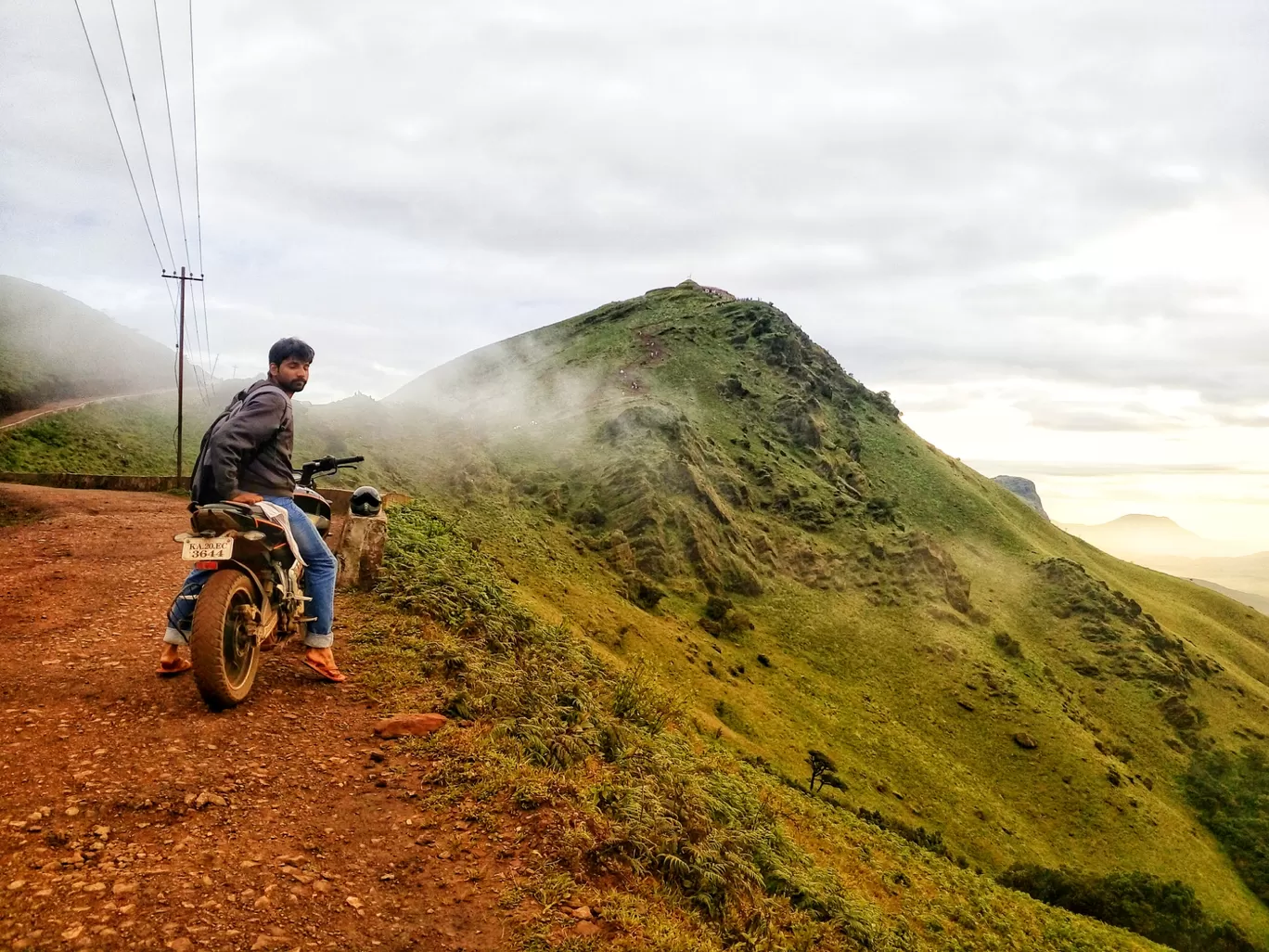 Photo of Mullayanagiri Peak By Girish Devadiga