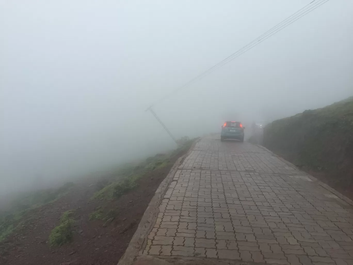 Photo of Mullayanagiri Peak By Girish Devadiga