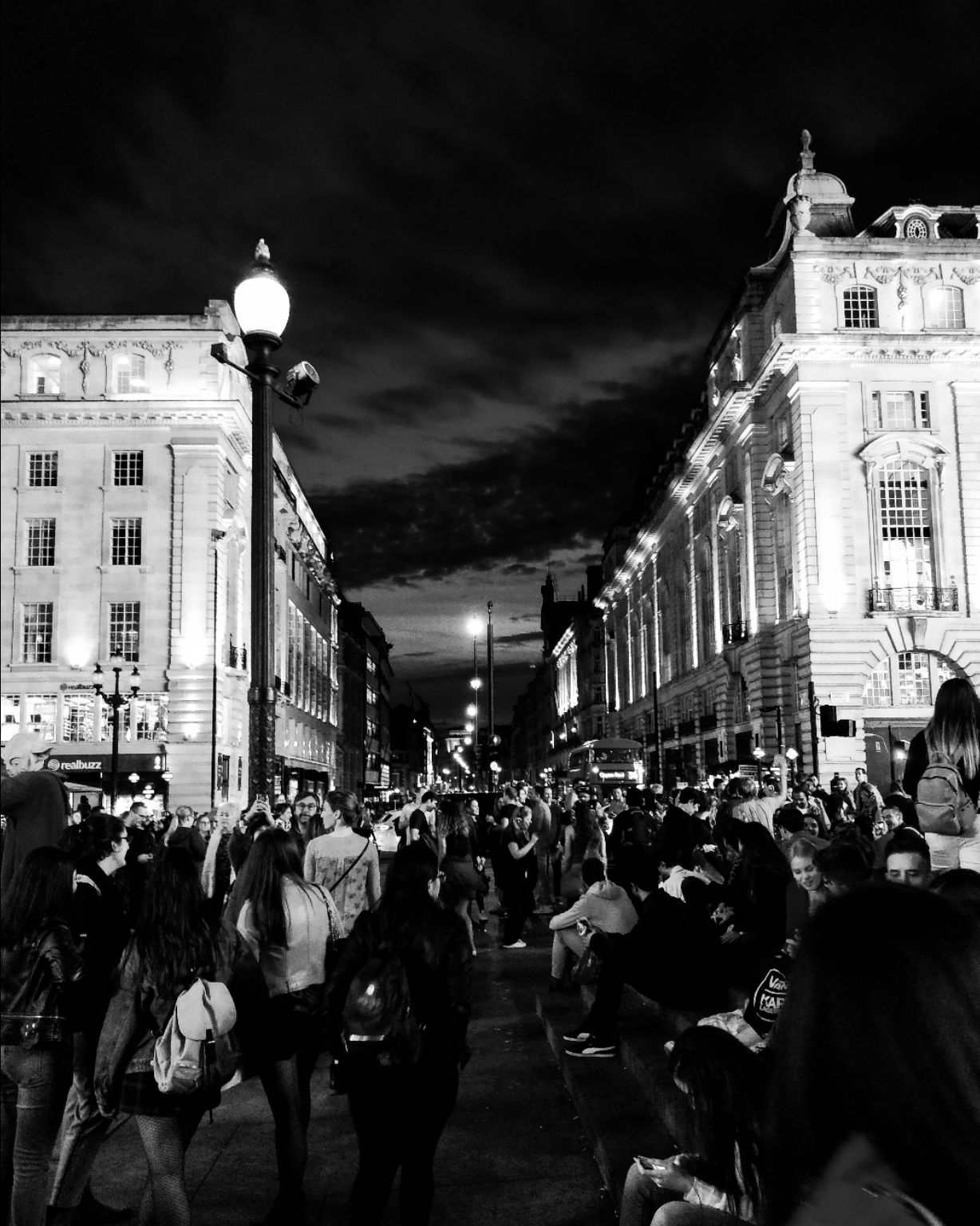 Photo of Piccadilly Circus By varshith shetty