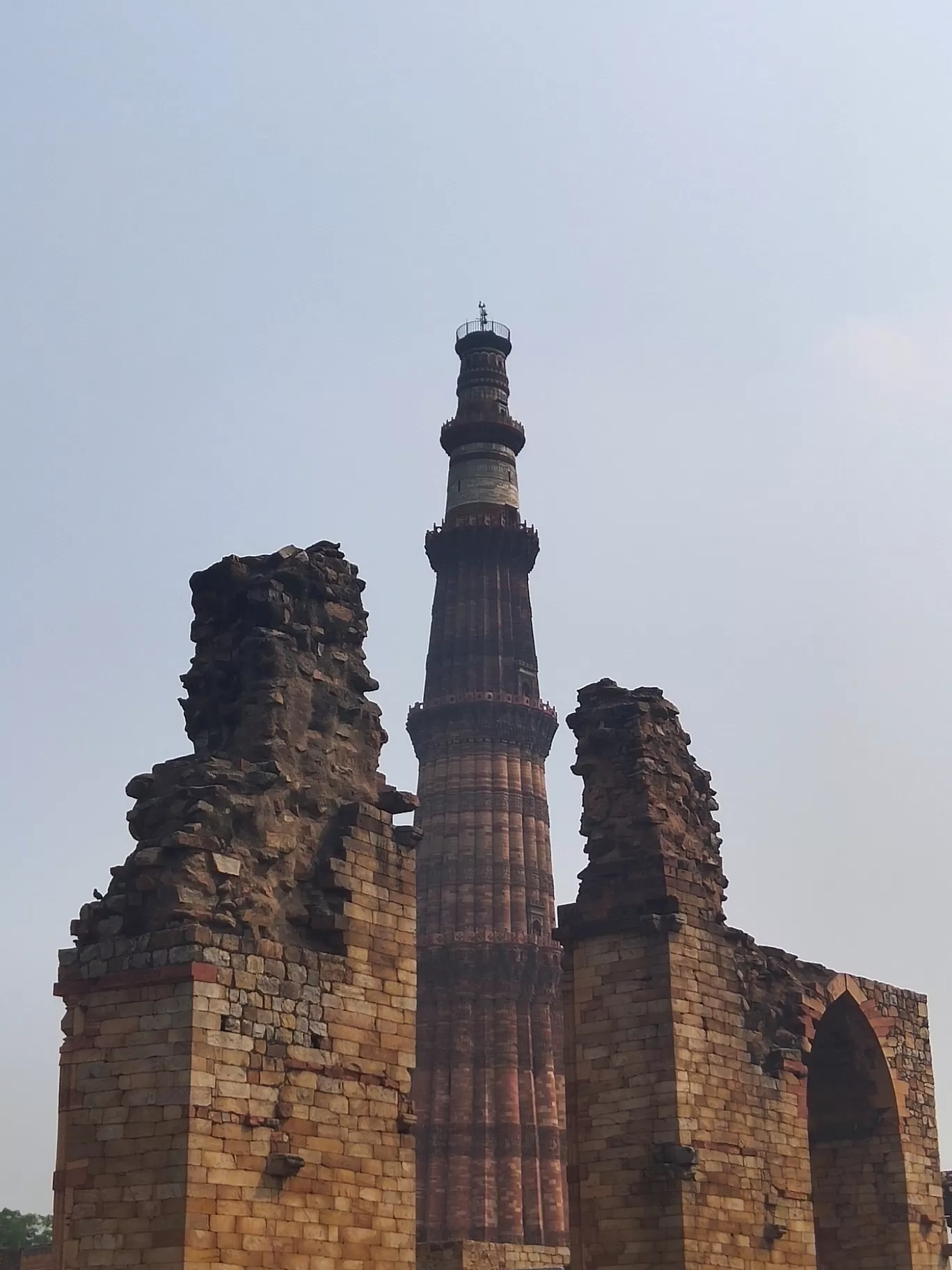 Photo of Qutub Minar By Shubham kumar 