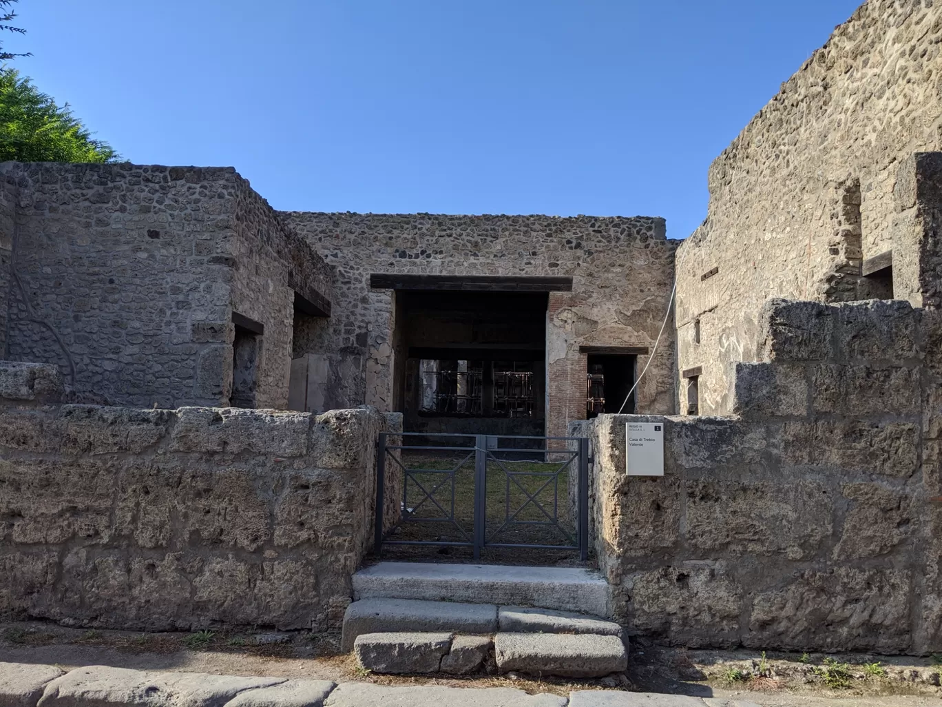 Photo of Pompei By Tanmay Agarwal