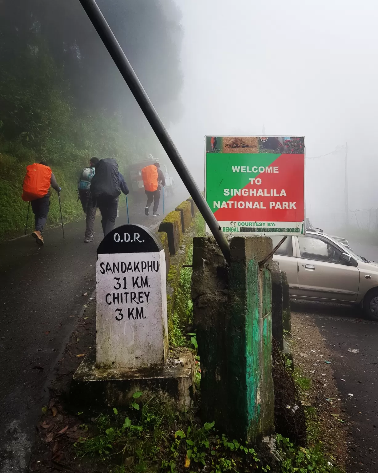 Photo of Sandakphu By aTravelerlife