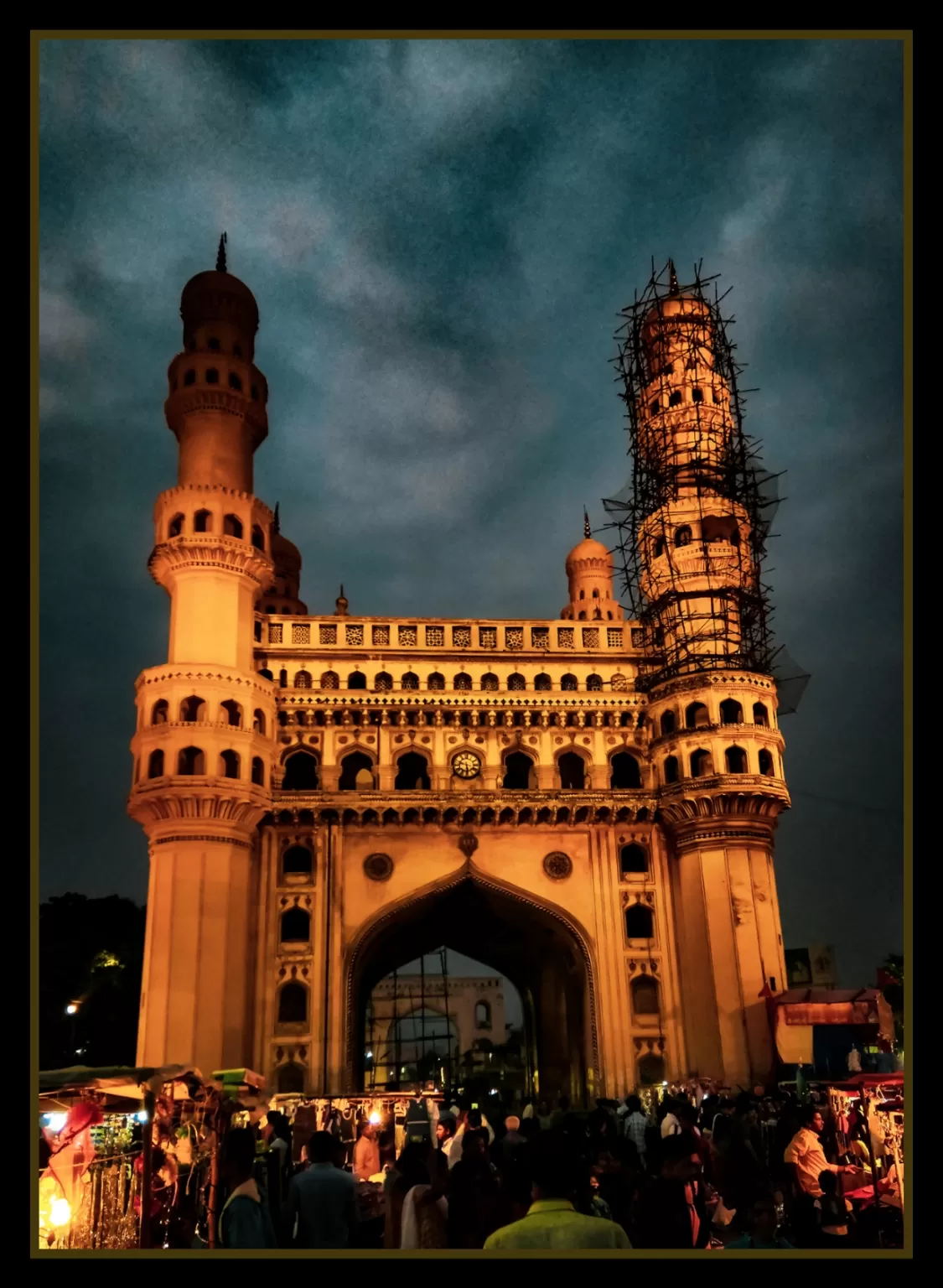 Photo of Charminar (Old City) By Manideep Chowdary Gunnam 