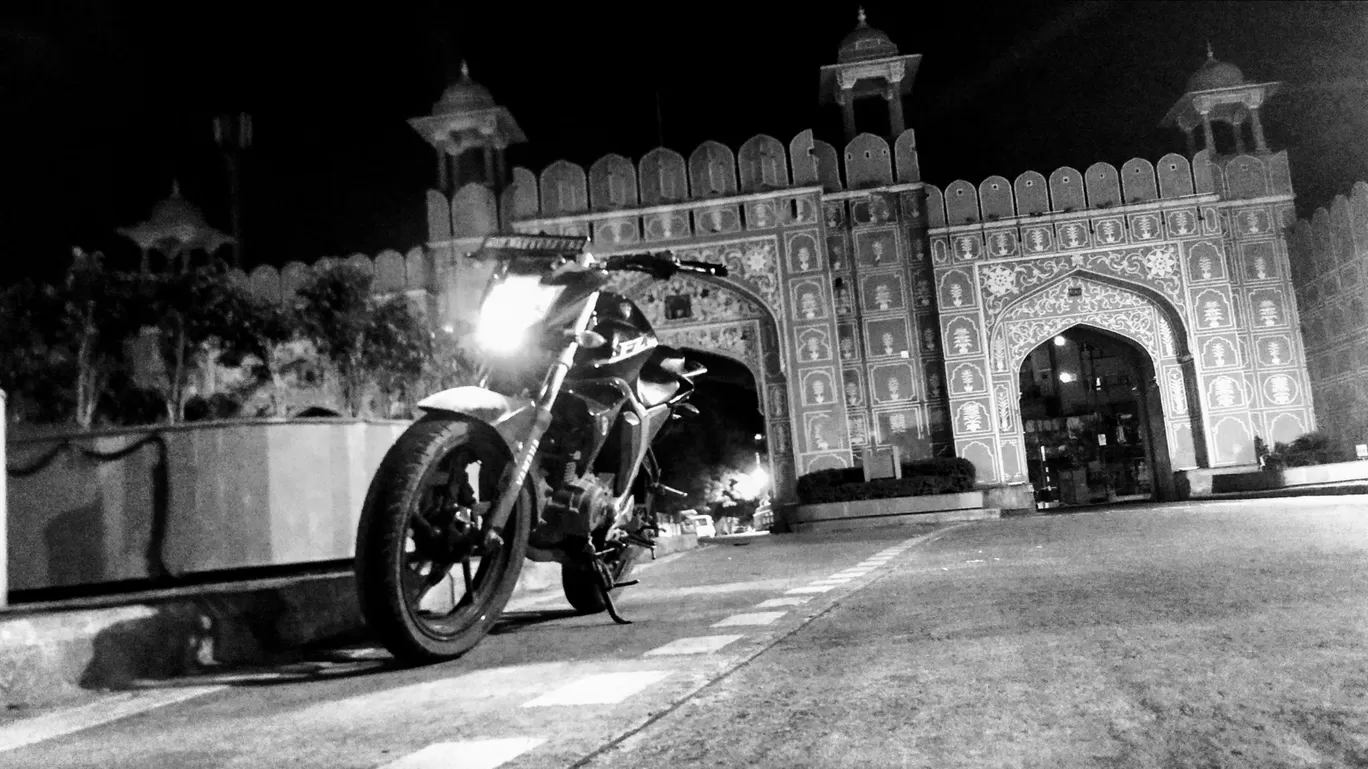 Photo of Ajmeri Gate By Jayant Roy