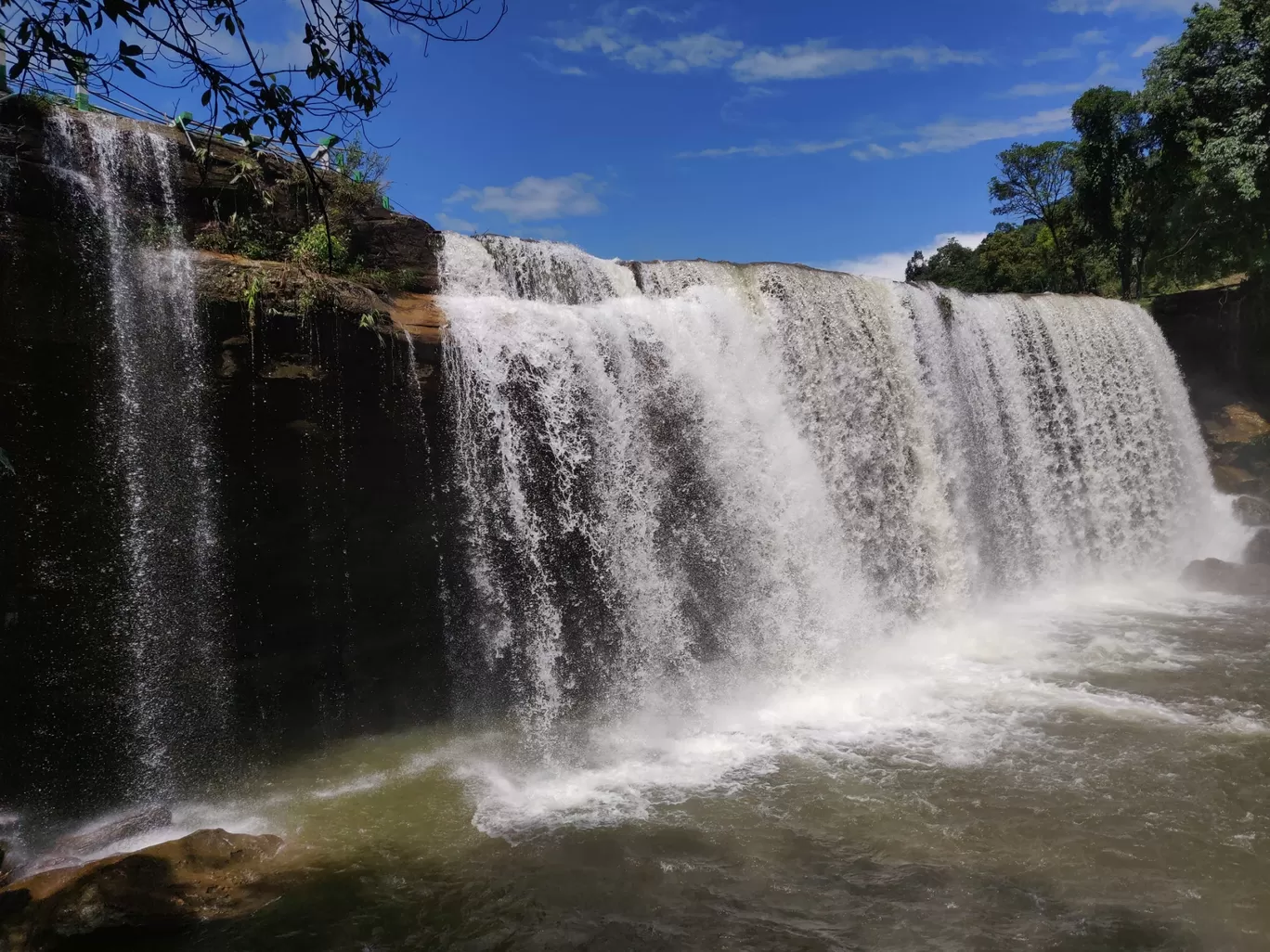 Photo of Krang Shuri Waterfall By Nirodpal Hazarika