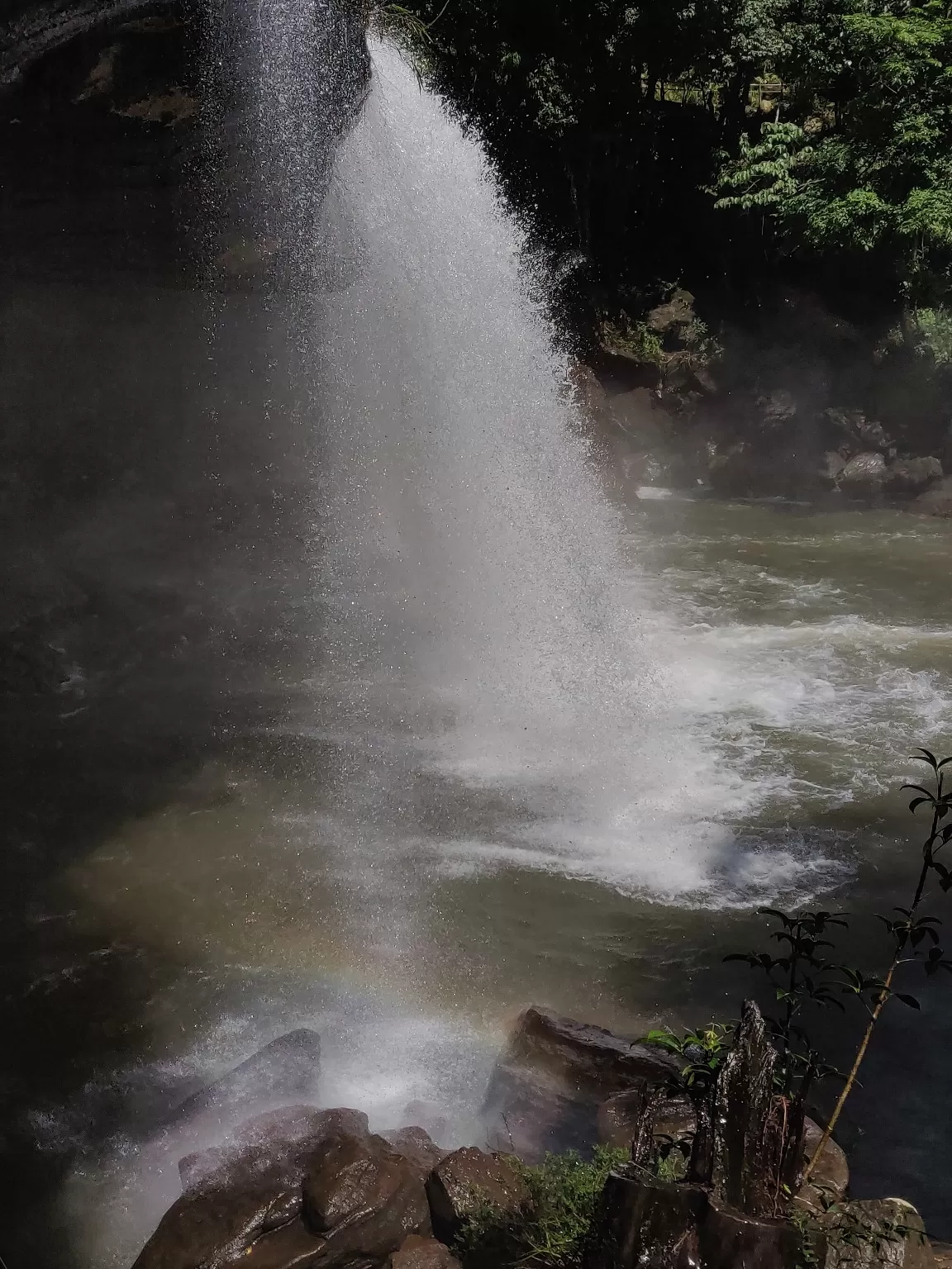 Photo of Krang Shuri Waterfall By Nirodpal Hazarika