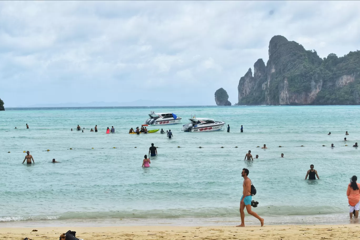 Photo of Phi Phi Islands By Phanindra