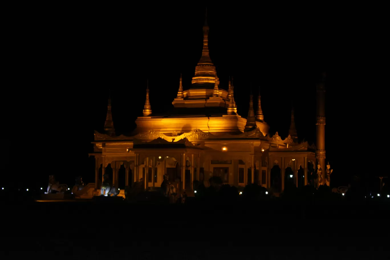 Photo of Golden Pagoda By MONALISA (hungrywanderer)